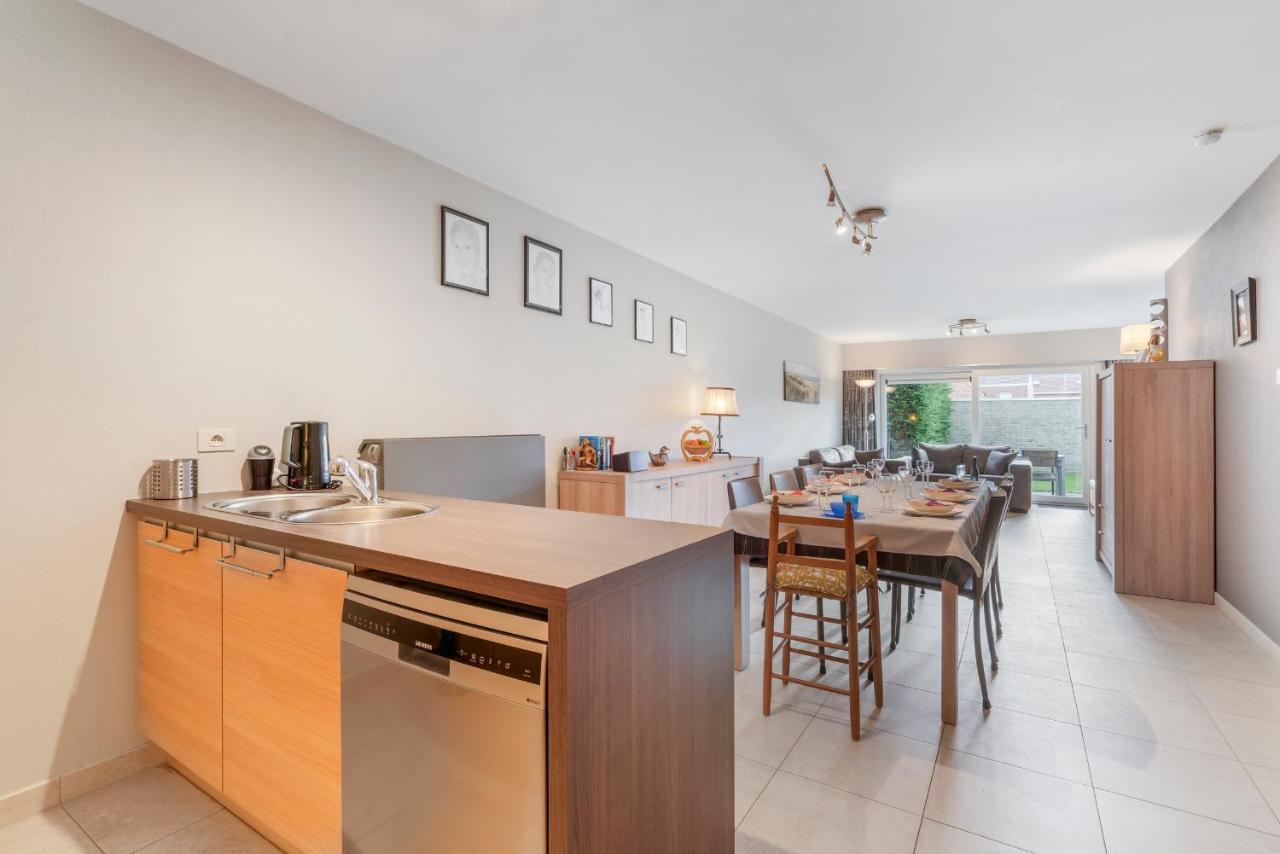 Luxury Apartment With Garden Close To The Beach Остенде Екстериор снимка